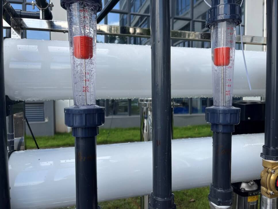 Panel mounted rotameter flow meters measuring 4 m3/h permeate flow and 4 m3/h concentrate flow at 50 percent recovery rate on Globaluf 4000 LPH BWRO unit during FAT