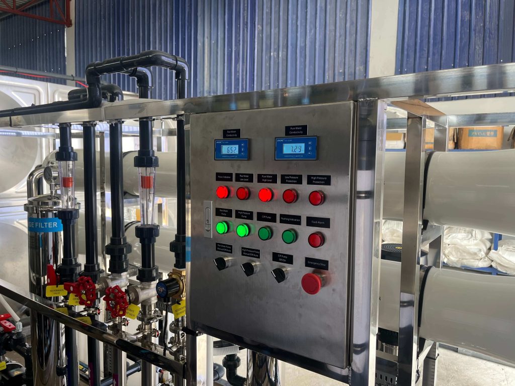 Industrial 4m3/h Reverse Osmosis RO System Control Panel with Conductivity Meters in Malaysia
